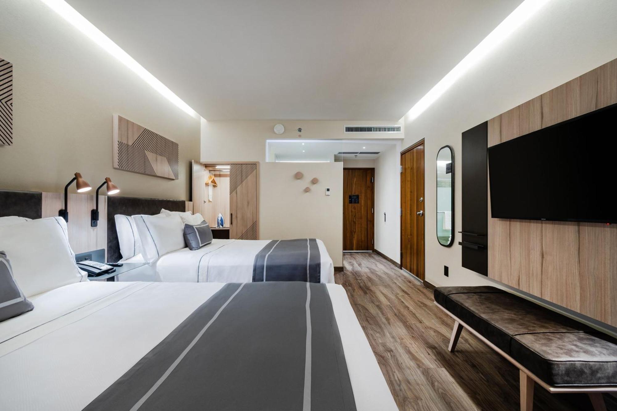 Double Room with Two Double Beds,1540996042:JPEG